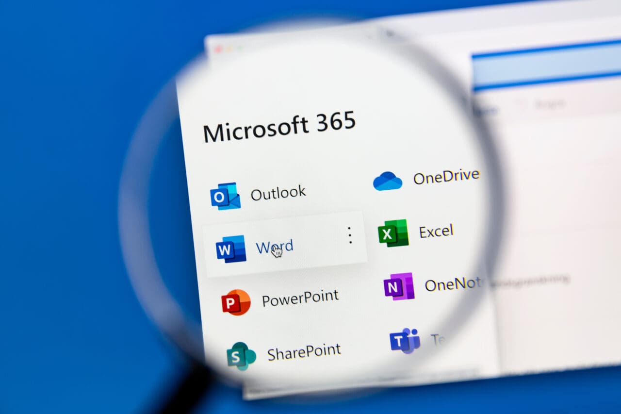 screen of microsoft 365 apps with magnifying glass over