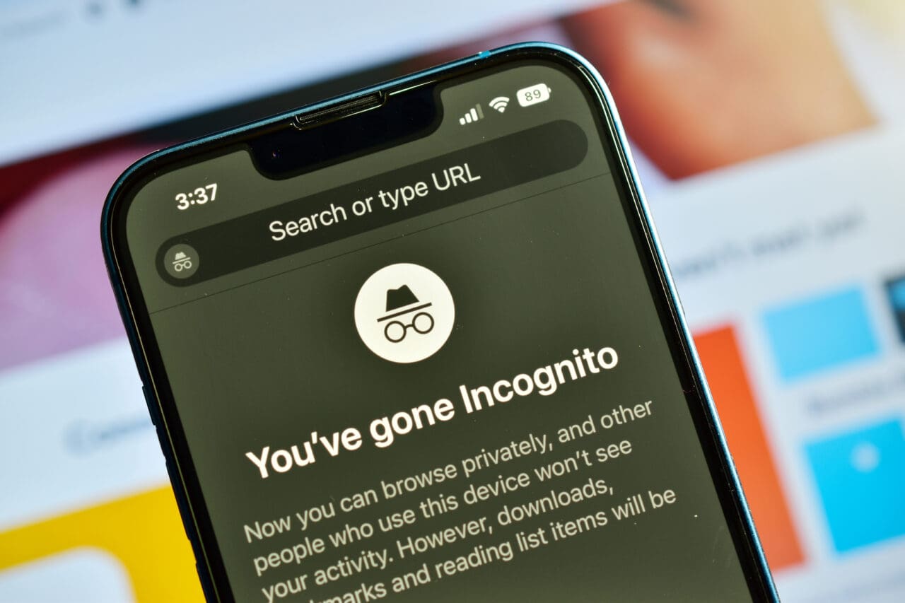 Incognito tab on smartphone, private browser
